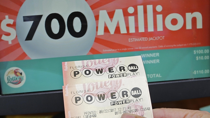 Powerball kuponu 700 Milyon Dolar ödüllü